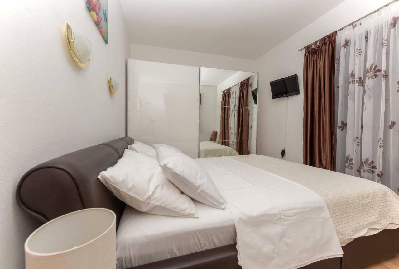 Apartmani Zara & Maris 格拉达茨 外观 照片